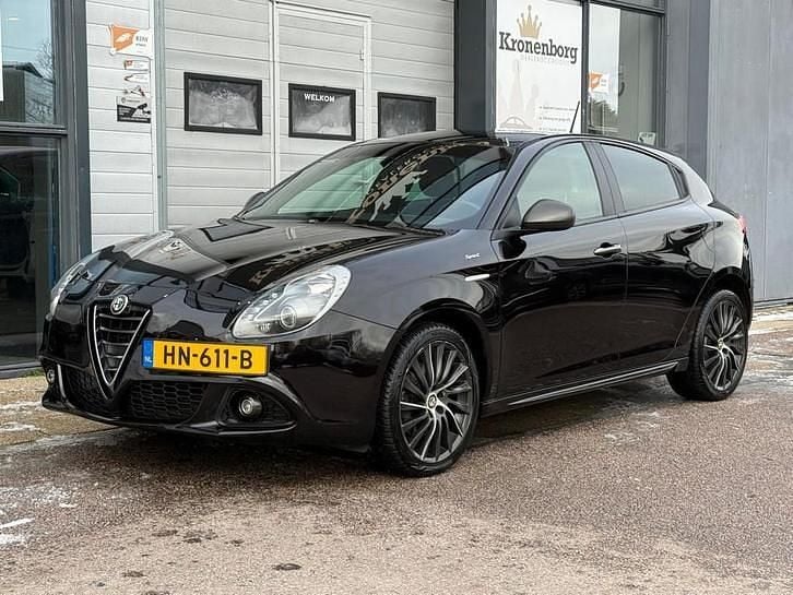 Occasion Alfa Romeo Giulietta Sprint 170 PK (125 kW) 2015 Zwart (metallic) Hatchback