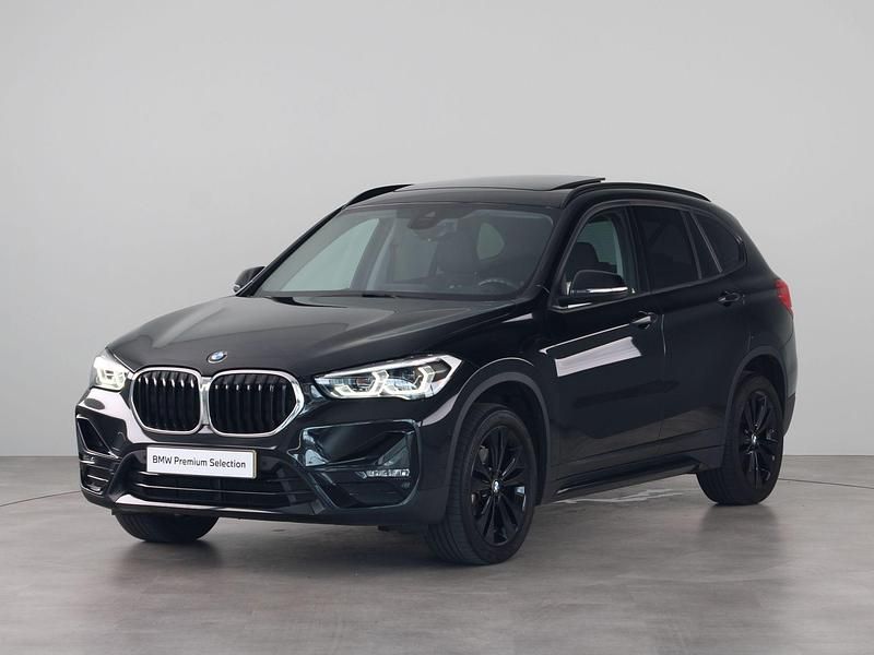 Zwart Gebruikt 2022 BMW X1 Sport Line SUV | € 35.750 (Duur) - Afbeelding 1/4