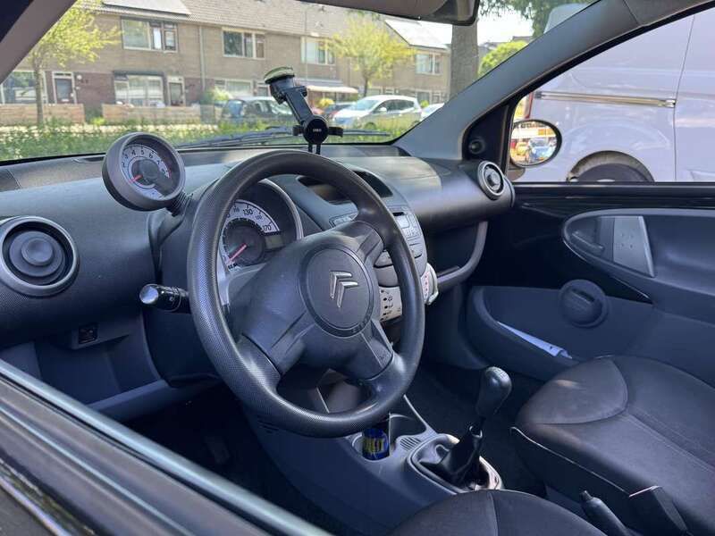 Zwart Gebruikt 2010 Citroën C1 Hatchback | € 1.750 (Eerlijke prijs) - Afbeelding 1/4