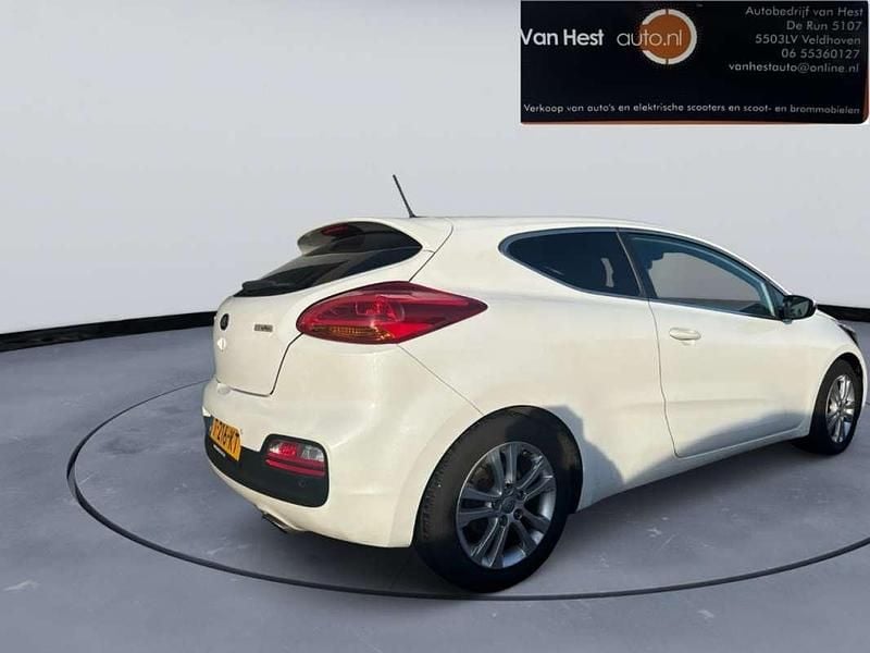 Occasion Kia Ceed 99 PK (72 kW) 2015 Wit Hatchback