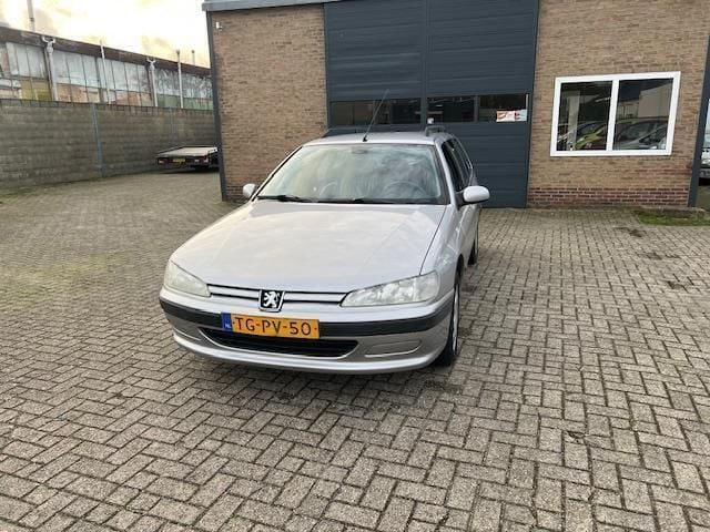 Grijs Gebruikt 1998 Peugeot 406 Stationwagen | € 1.490 - Afbeelding 1/4