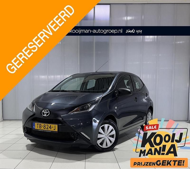 Grijs Gebruikt 2018 Toyota Aygo Hatchback | € 9.749 (Eerlijke prijs) - Afbeelding 1/4