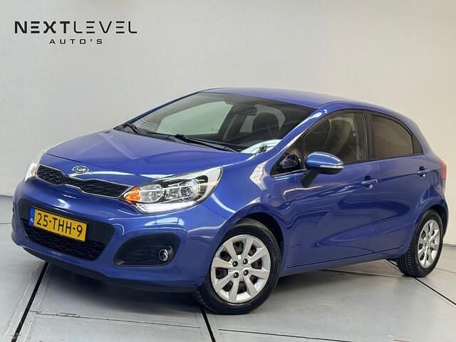 Blauw Occasion 2012 Kia Rio Hatchback | € 5.099 (Eerlijke prijs) - Afbeelding 1/4