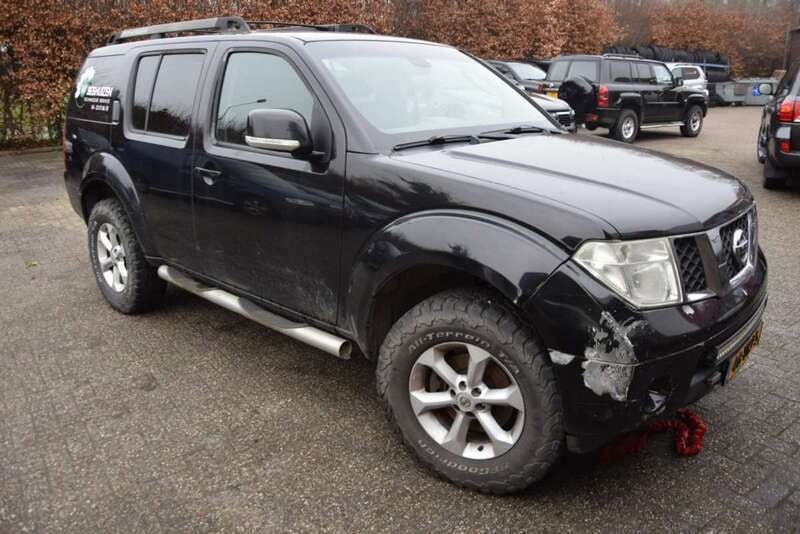 Zwart, andere lak Gebruikt 2007 Nissan Pathfinder SE SUV | € 1.209 - Afbeelding 1/4