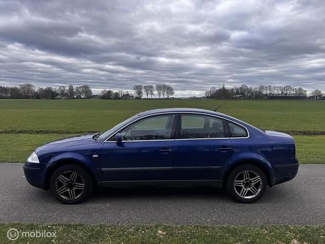 Occasion VW Passat 131 PK (96 kW) 2003 Blauw Sedan