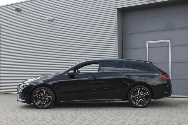 Occasion Mercedes CLA250 Shooting Brake AMG line 160 PK (117 kW) 2021 Zwart, metallic lak Stationwagen