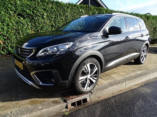 Zwart Occasion 2018 Peugeot 5008 Allure SUV | € 15.950 (Iets duurder) - Afbeelding 1/4