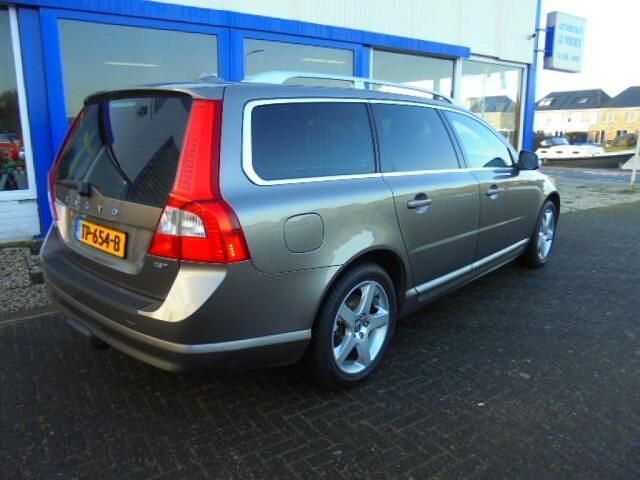 Occasion Volvo V70 Summum 232 PK (170 kW) 2009 Grijs (metallic) Stationwagen