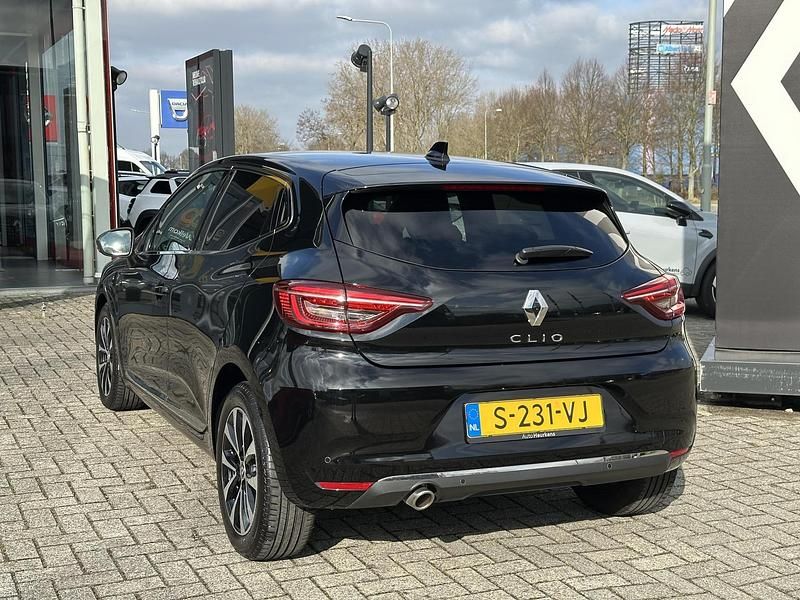 Occasion Renault Clio V Techno 91 PK (66 kW) 2023 Noir étoilé gne (donker zwart) Hatchback