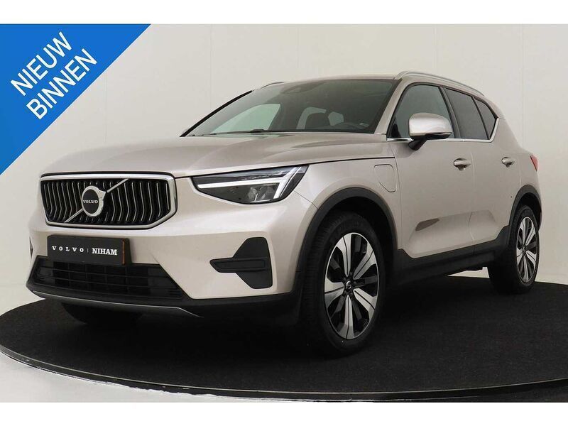Grijs Gebruikt 2022 Volvo XC40 Plus SUV | € 44.785 (Goede deal) - Afbeelding 1/4