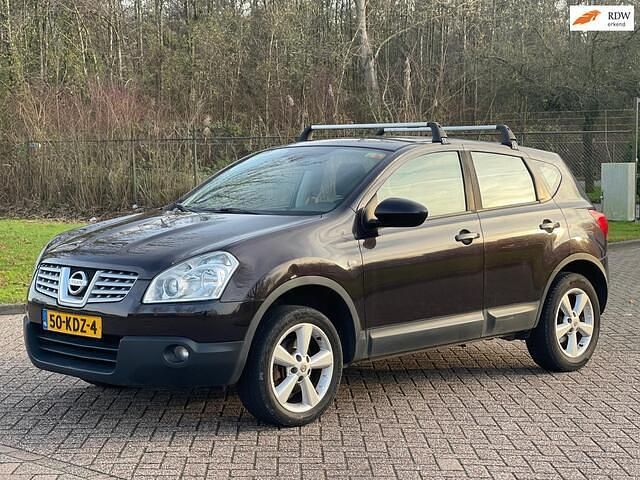 Paars Occasion 2009 Nissan Qashqai Acenta SUV | € 3.999 (Goede deal) - Afbeelding 1/4