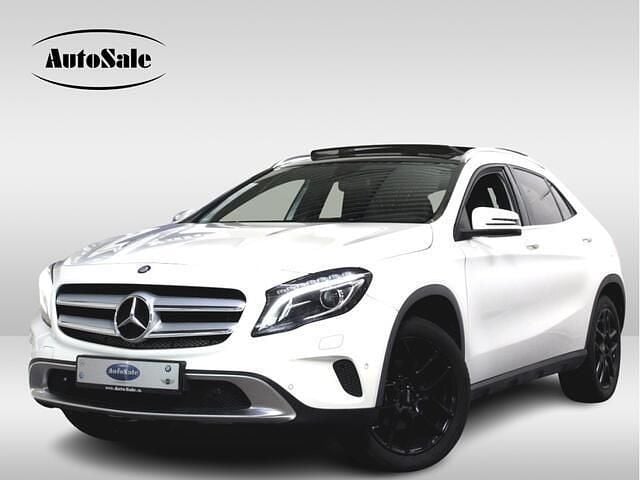 Wit Gebruikt 2015 Mercedes GLA250 Ambition SUV | € 21.944 (Eerlijke prijs) - Afbeelding 1/1