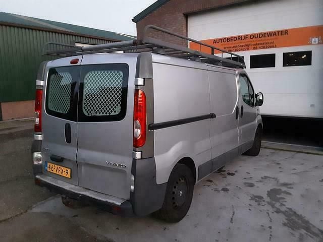 Occasion Opel Vivaro 90 PK (66 kW) 2007 Grijs MPV