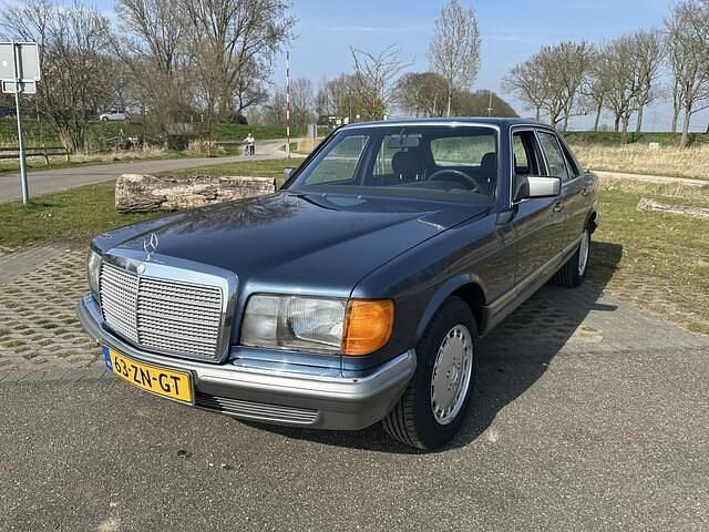 Blauw Gebruikt 1983 Mercedes S280 SE Sedan | € 15.750 - Afbeelding 1/4