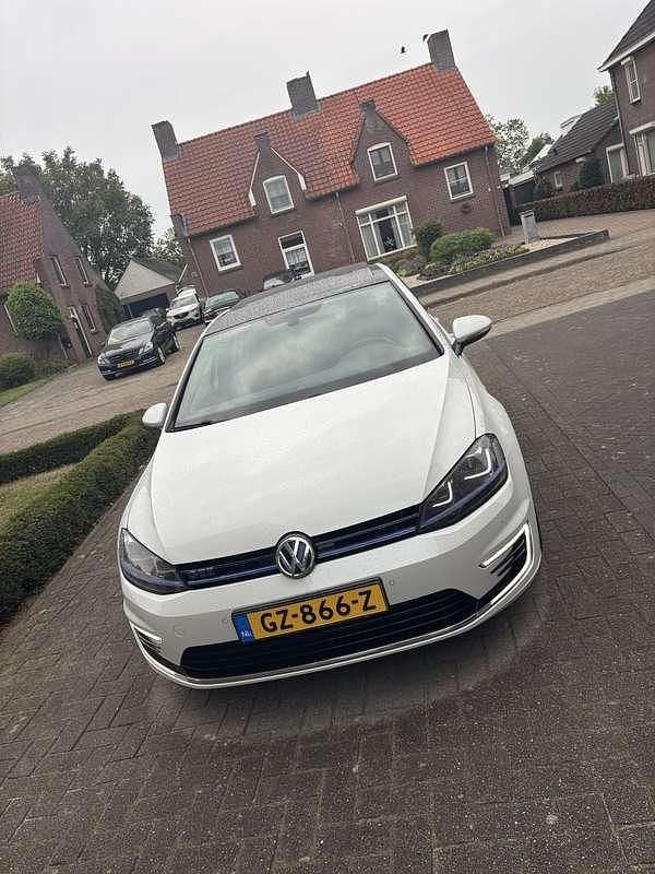 Wit Gebruikt 2015 VW Golf VII GTE Stationwagen | € 15.950 (Iets duurder) - Afbeelding 1/4
