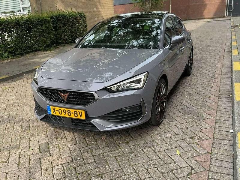 Occasion Cupra Leon 150 PK (110 kW) 2021 Grijs Stationwagen