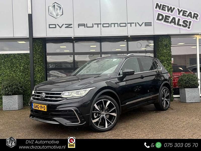 Grijs Occasion 2022 VW Tiguan Business+ SUV | € 34.950 (Eerlijke prijs) - Afbeelding 1/4