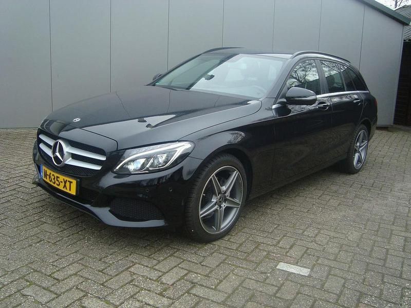 Zwart Occasion 2018 Mercedes C180 Business Stationwagen | € 22.950 (Goede deal) - Afbeelding 1/4