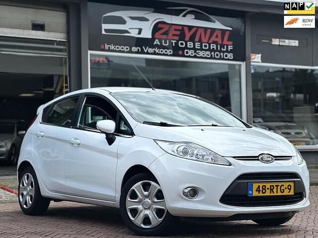 Wit Gebruikt 2011 Ford Fiesta Hatchback | € 5.999 (Eerlijke prijs) - Afbeelding 1/4