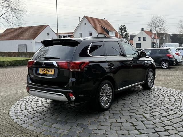 Occasion Mitsubishi Outlander Instyle 135 PK (99 kW) 2021 Zwart SUV
