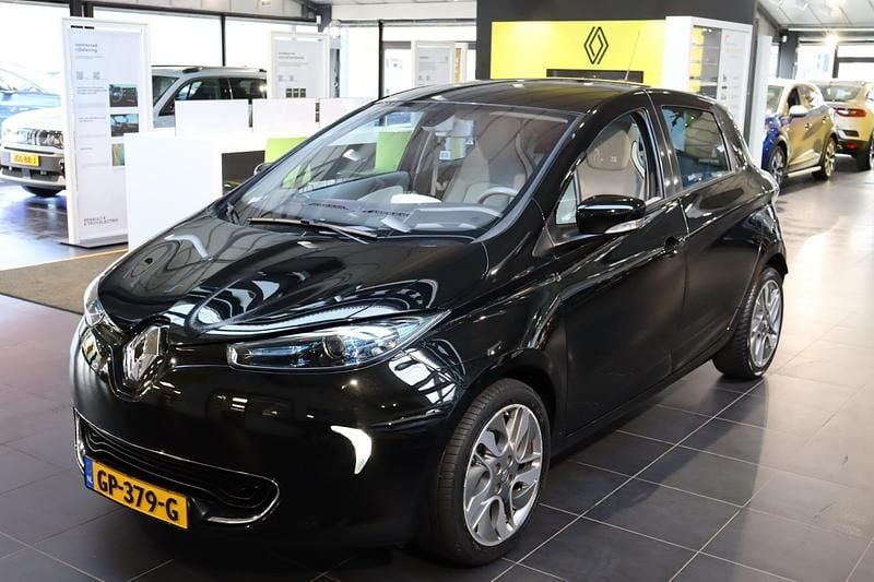 Zwart metallic Occasion 2015 Renault Zoe Zen Hatchback | € 6.500 (Eerlijke prijs) - Afbeelding 1/4