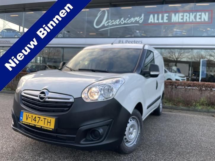 Wit Occasion 2018 Opel Combo Edition Sedan | € 8.450 (Eerlijke prijs) - Afbeelding 1/4