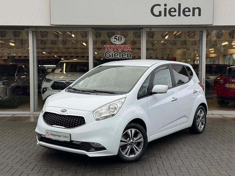 Wit Occasion 2017 Kia Venga Hatchback | € 15.900 (Eerlijke prijs) - Afbeelding 1/4