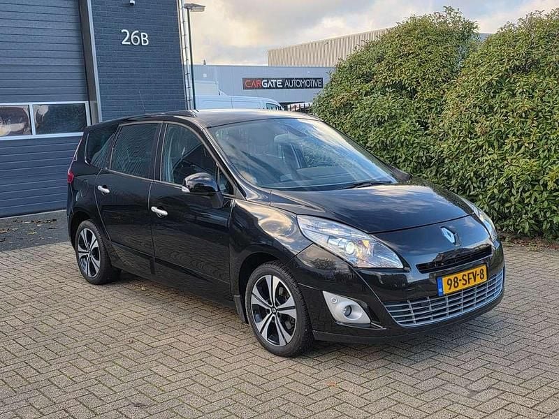 Zwart Gebruikt 2011 Renault Scénic III Bose Edition MPV | € 2.999 (Goede deal) - Afbeelding 1/4