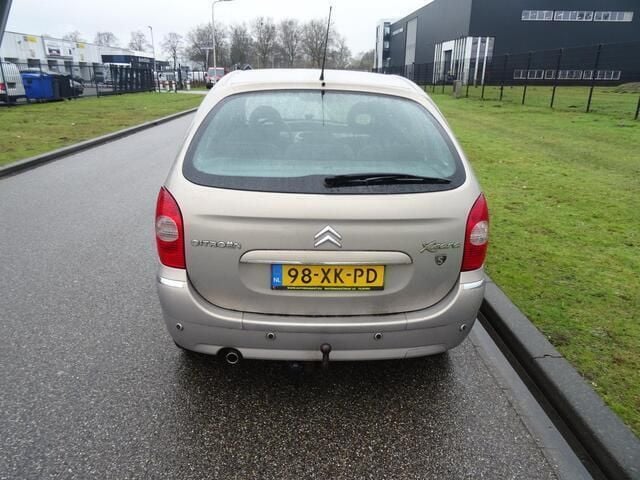 Occasion Citroën Xsara Picasso 109 PK (80 kW) 2007 Beige, metallic lak MPV
