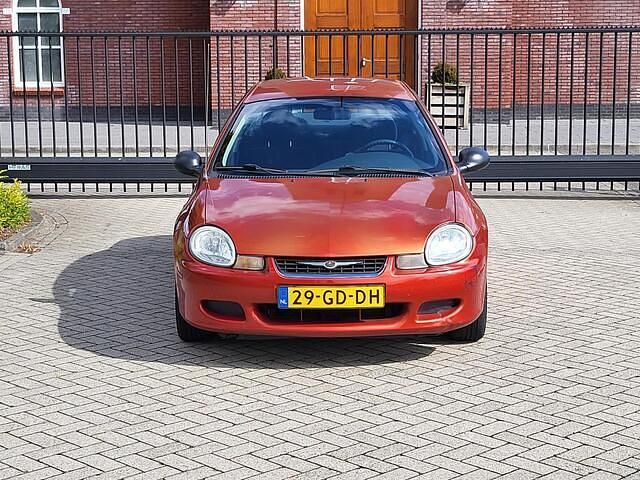Occasion Chrysler Neon 133 PK (97 kW) 2000 Rood Sedan