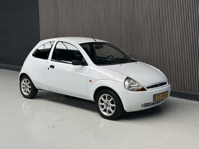 Wit Gebruikt 2008 Ford Ka Cool & Sound Edition Hatchback | € 895 (Eerlijke prijs) - Afbeelding 1/4