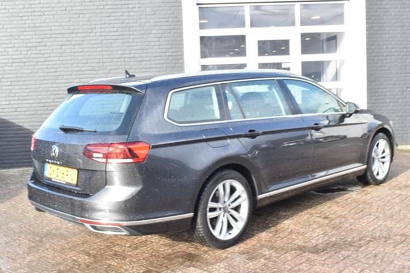 Occasion VW Passat Business+ 150 PK (110 kW) 2024 Grijs Stationwagen