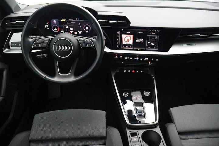 Occasion Audi A3 Sportback Advanced 2022 Grijs (metallic) Hatchback