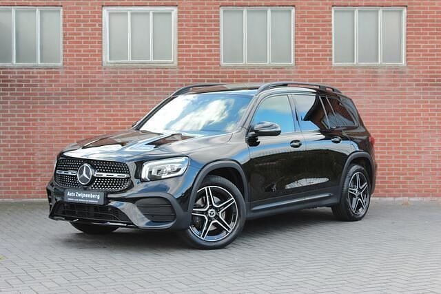 Zwart Gebruikt 2020 Mercedes GLB200 Business SUV | € 39.950 (Eerlijke prijs) - Afbeelding 1/4
