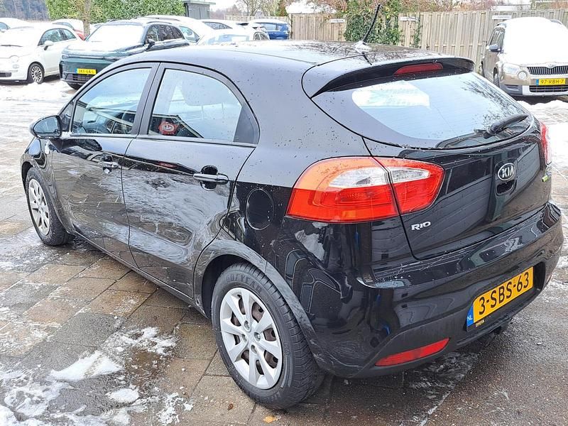 Occasion Kia Rio Comfort 86 PK (63 kW) 2014 Zwart Hatchback