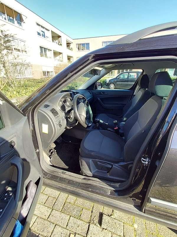 Occasion Skoda Yeti 105 PK (77 kW) 2012 Zwart SUV