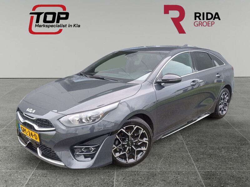 Grijs Gebruikt 2025 Kia ProCeed GT-Line Hatchback | € 28.945 - Afbeelding 1/4