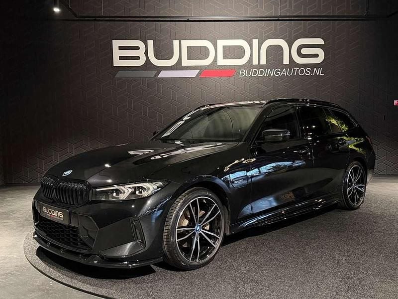 Occasion BMW 320e M Sport 2022 Zwart (metallic) Stationwagen