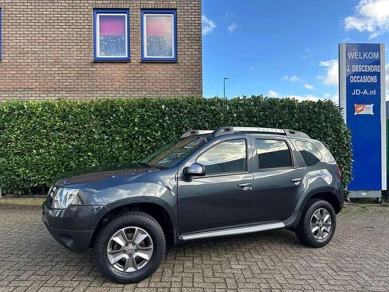 Grijs Gebruikt 2015 Dacia Duster Prestige SUV | € 9.499 (Eerlijke prijs) - Afbeelding 1/4