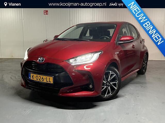 Rood Occasion 2021 Toyota Yaris Hatchback | € 20.950 (Eerlijke prijs) - Afbeelding 1/4