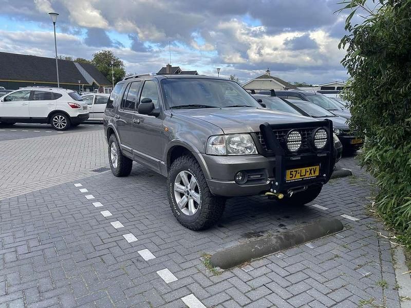 Grijs Gebruikt 2003 Ford Explorer Limited SUV | € 15.000 - Afbeelding 1/4