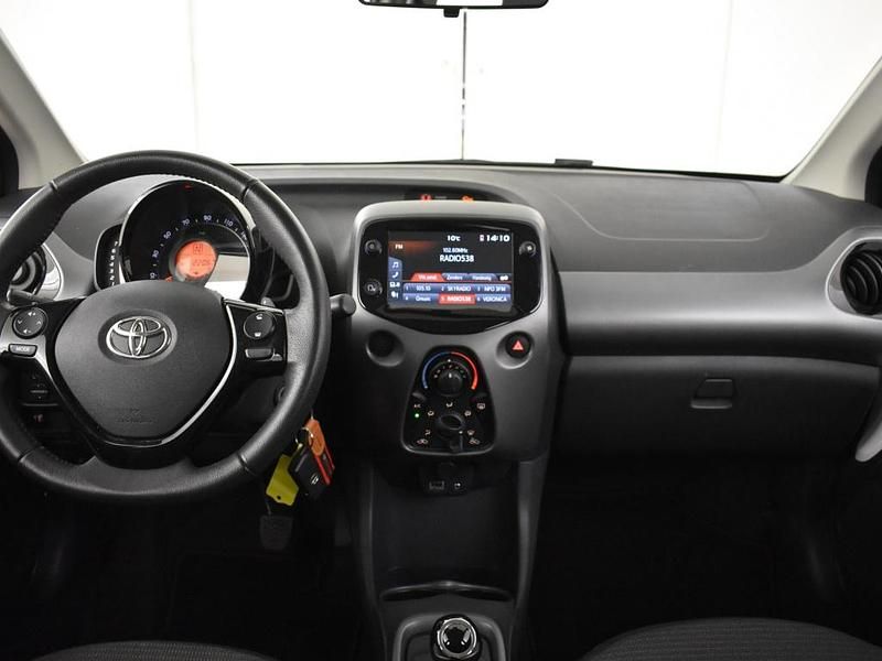 Occasion Toyota Aygo X-play 72 PK (52 kW) 2021 Wit Hatchback