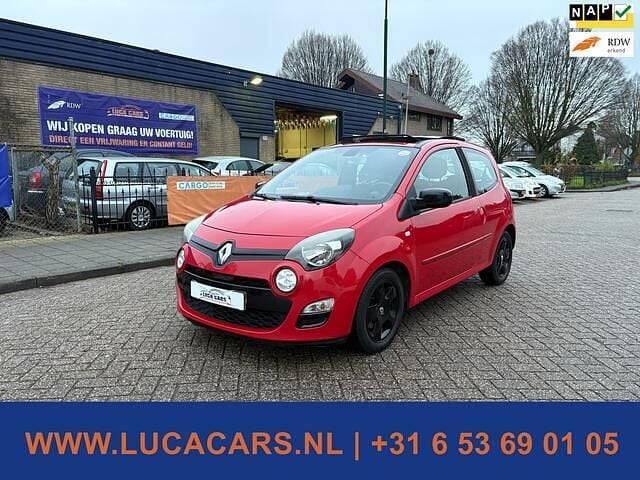 Rood Occasion 2012 Renault Twingo Dynamique Hatchback | € 2.795 (Goede deal) - Afbeelding 1/4