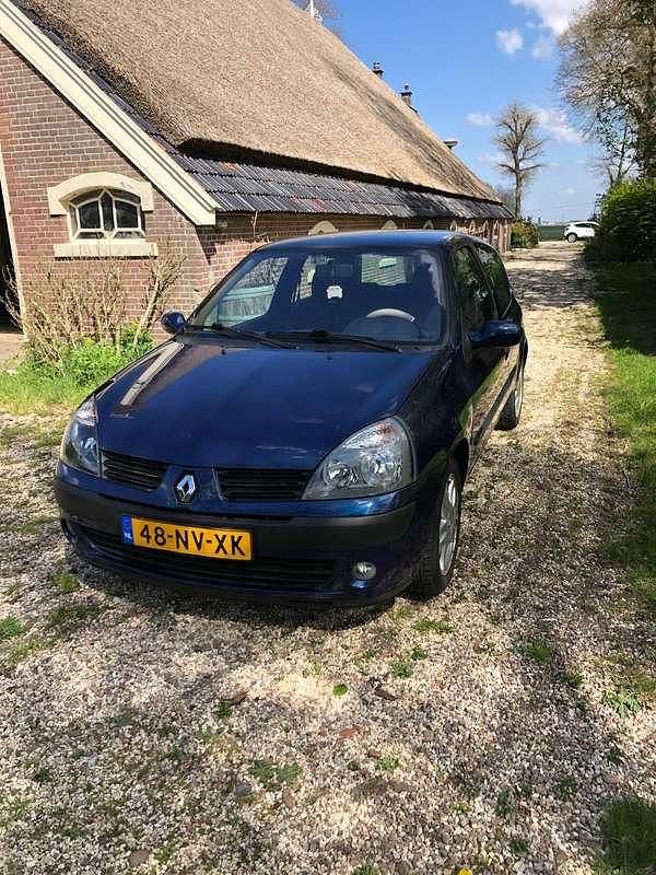 Blauw Gebruikt 2004 Renault Clio II Luxe Hatchback | € 1.200 (Goede deal) - Afbeelding 1/4