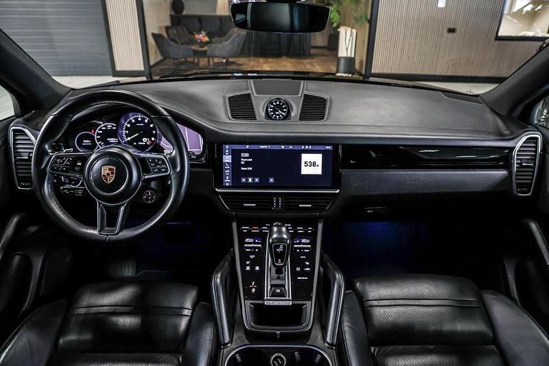 Zwart metallic Occasion 2020 Porsche Cayenne SUV | € 61.000 (Goede deal) - Afbeelding 1/4