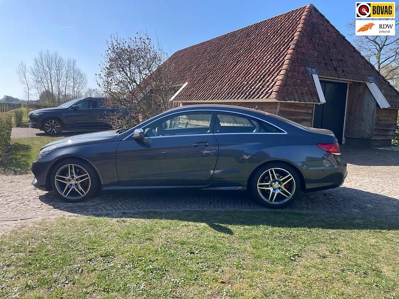 Grijs Gebruikt 2016 Mercedes E200 Ambition Coupé | € 23.950 (Super prijs) - Afbeelding 1/4