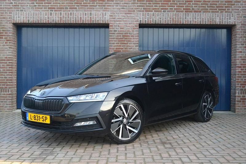 Zwart Occasion 2021 Skoda Octavia Business Line Stationwagen | € 18.450 (Iets duurder) - Afbeelding 1/4
