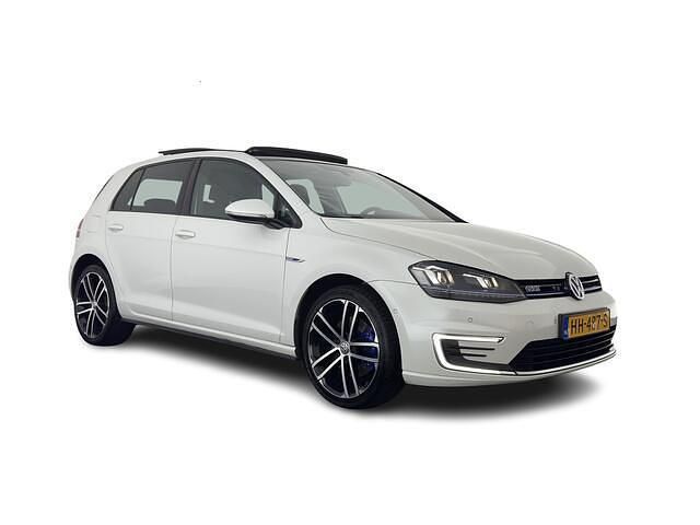 Wit (metallic) Gebruikt 2015 VW Golf VII Executive Hatchback | € 10.445 (Eerlijke prijs) - Afbeelding 1/4