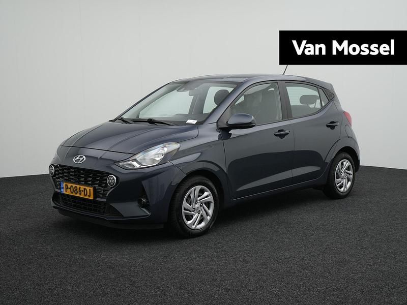 Grijs Gebruikt 2022 Hyundai i10 Comfort Hatchback | € 12.400 (Eerlijke prijs) - Afbeelding 1/4