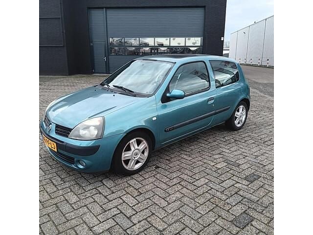 Blauw Gebruikt 2004 Renault Clio II Dynamique Hatchback | € 1.275 (Goede deal) - Afbeelding 1/4